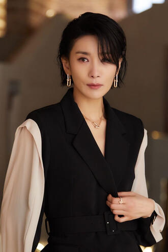 image is of kim seo-hyung